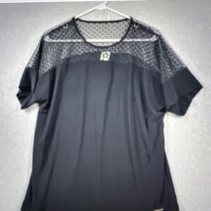 Anne Klein short  sheer sleeve top
